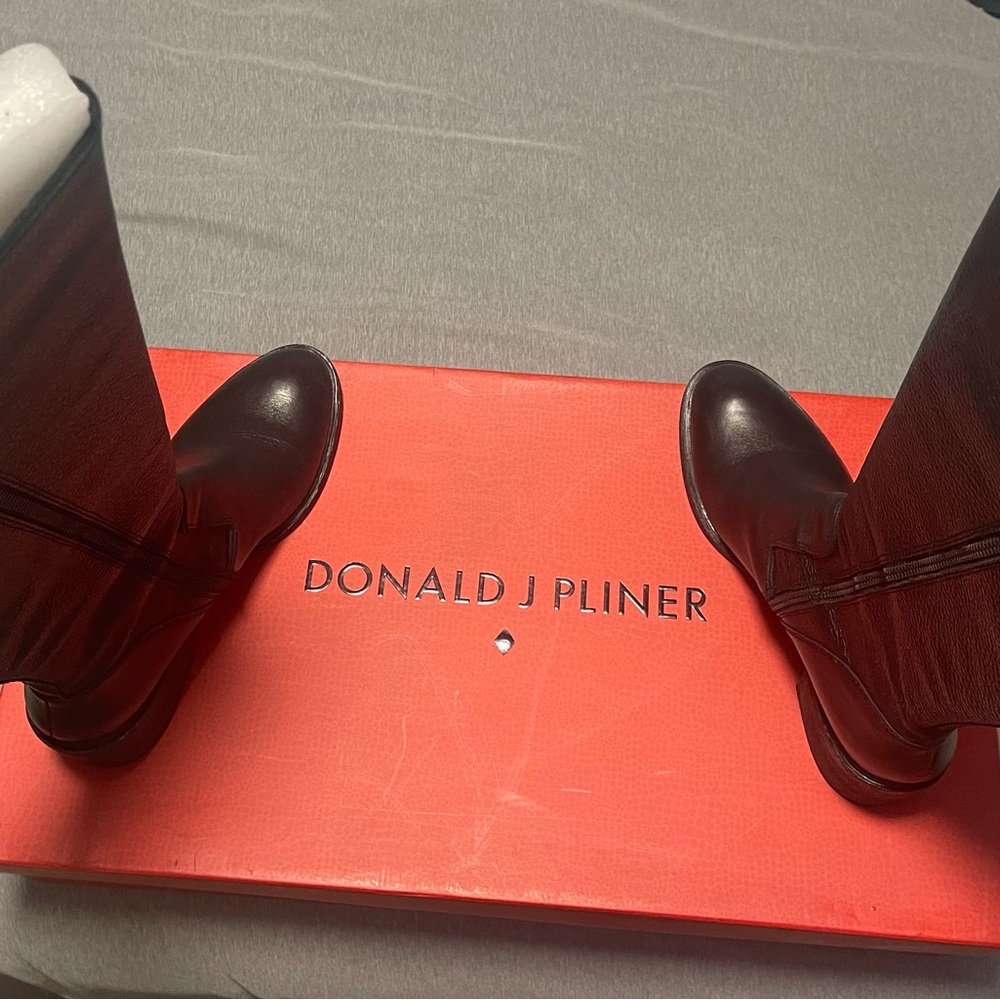 Donald J. Pliner Black Leather Shoes